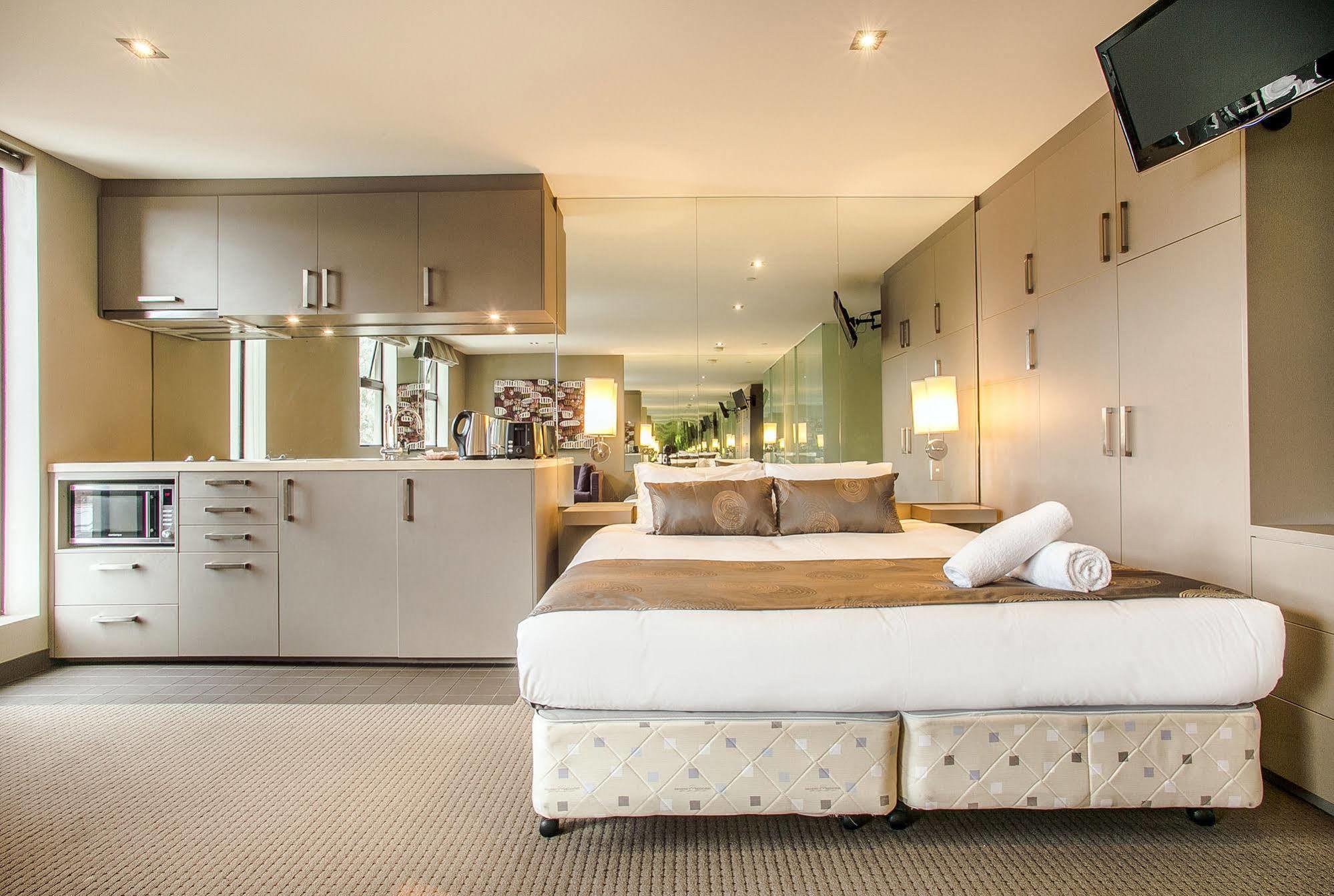Melbourne Vivo Aparthotel Bagian luar foto