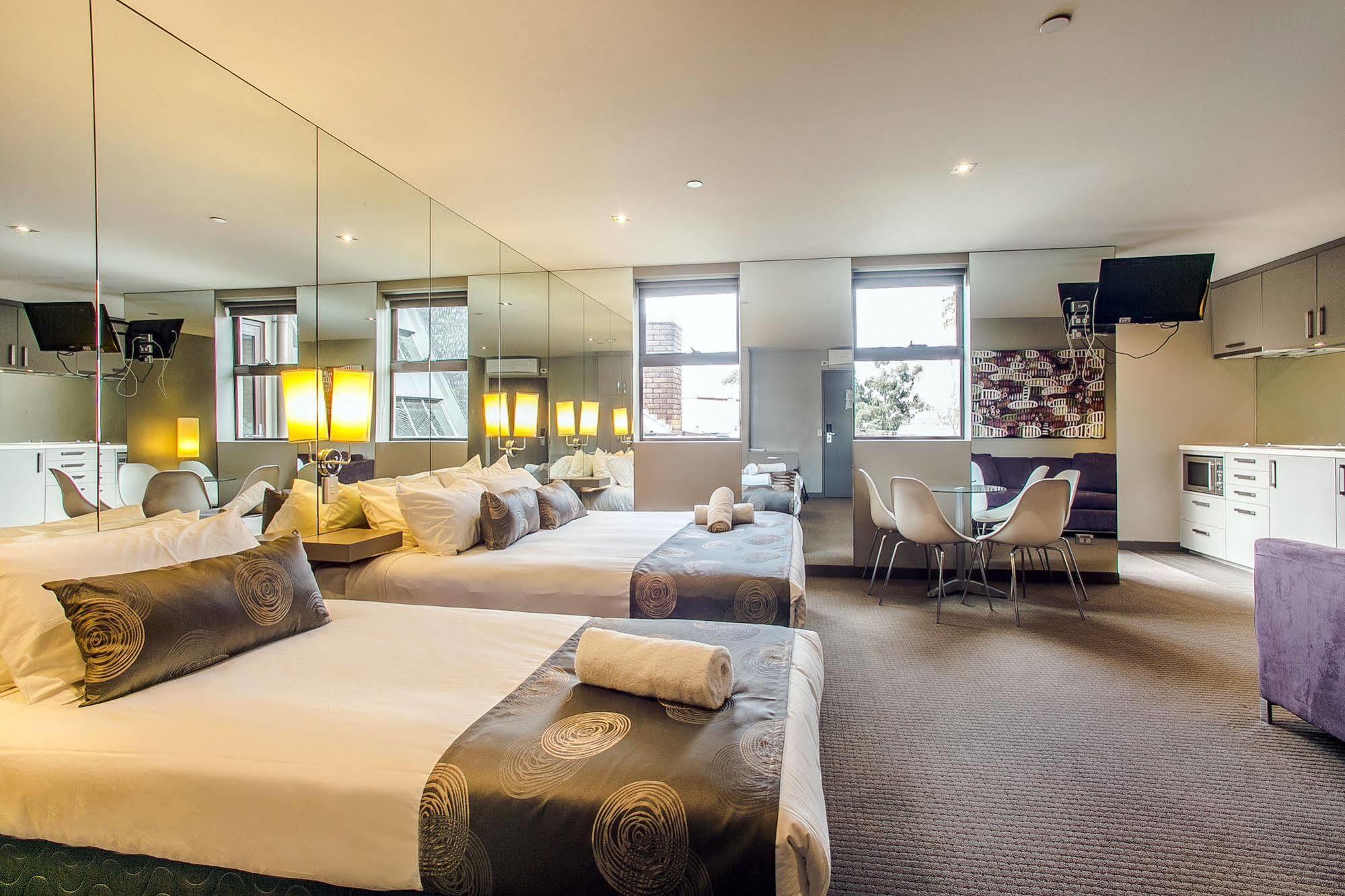 Melbourne Vivo Aparthotel Bagian luar foto